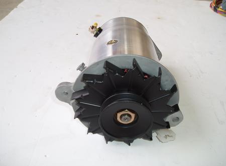 John Deere 70 Amp Replacement OEM unit 11030206