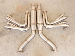 CASTLE HEADERS Custom built Headers for a Big Block Chev in a Speed Boat.